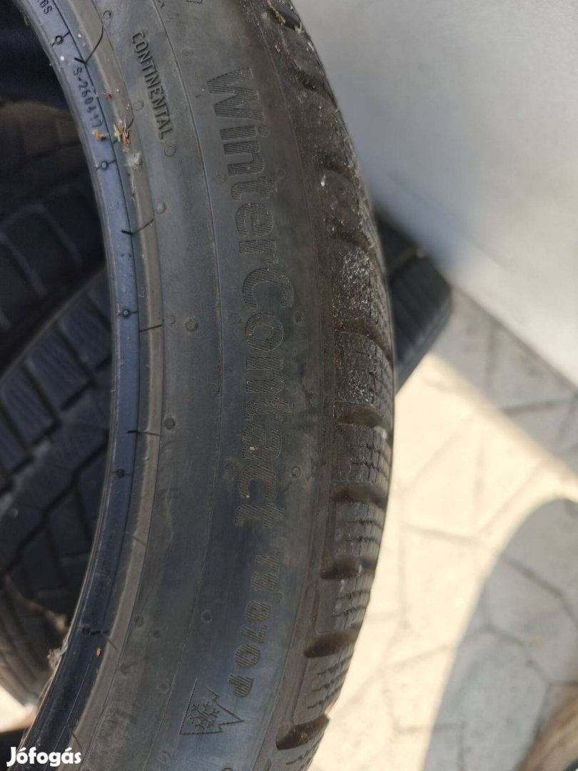 2db Contiwintercontact TS 830 P 235/40 R19