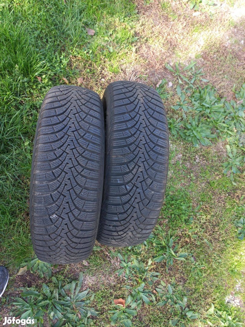 2db Goodyear 195/65 R15 téli gumi