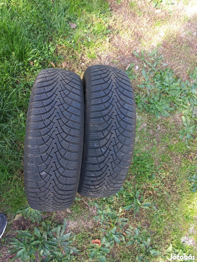 2db Goodyear 195/65 R15 téli gumi