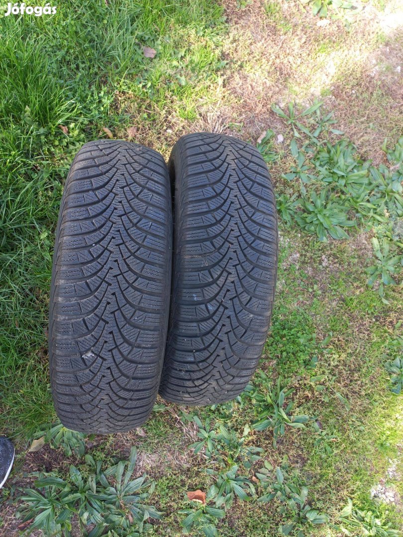 2db Goodyear 195/65 R15 téli gumi