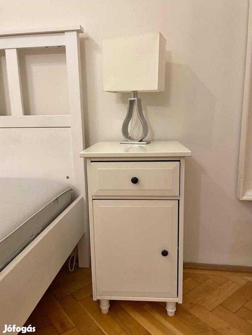 2db IKEA Hemnes éjjeliszekrény, törtfehér