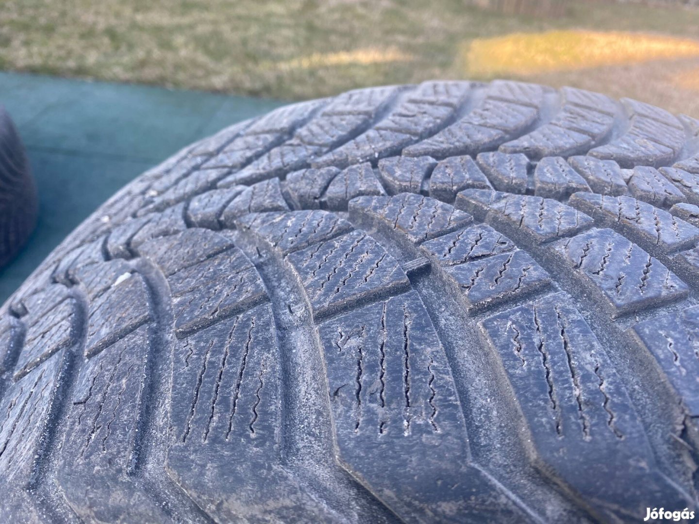 2db Kumho Téli gumi 255/40 R19, 6mm