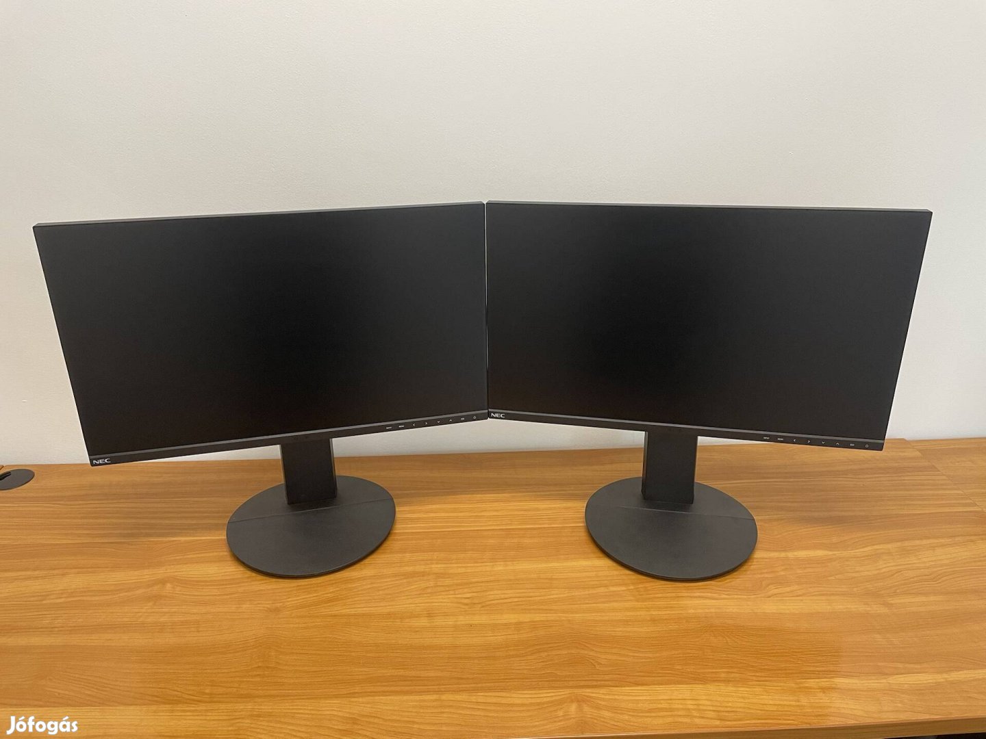2db NEC Multisync EA241F-BK 24" monitor eladó