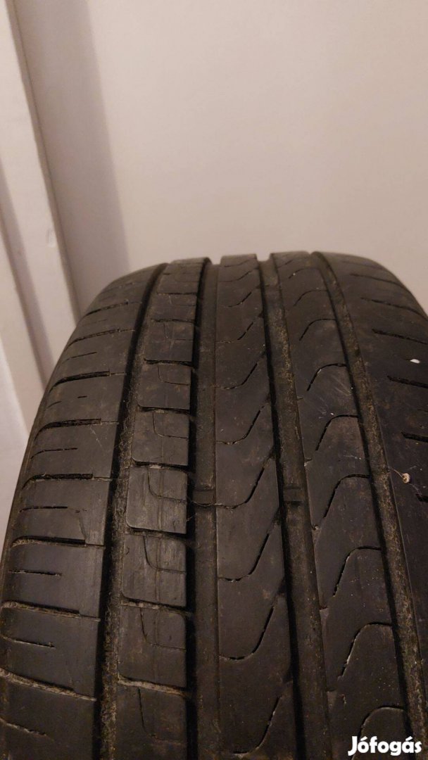 2db Pirelli Cinturato P7 225/50 R17; a kettő 7ezer