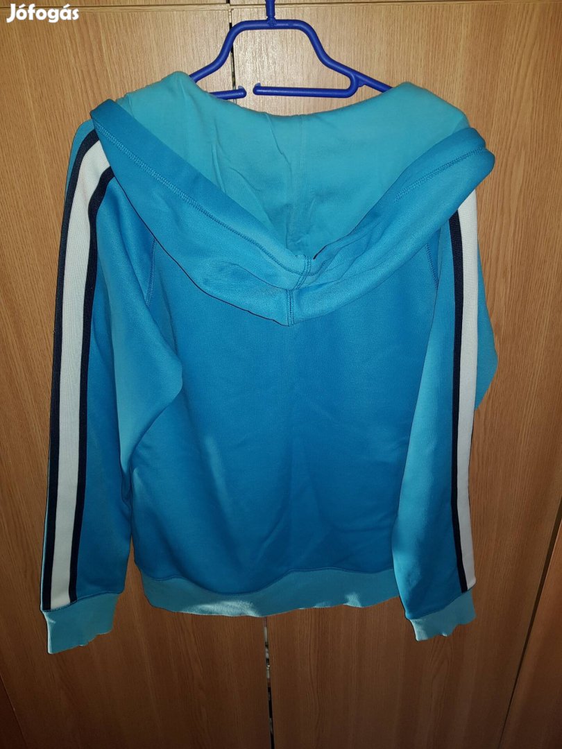 2db Retró együttes M-es