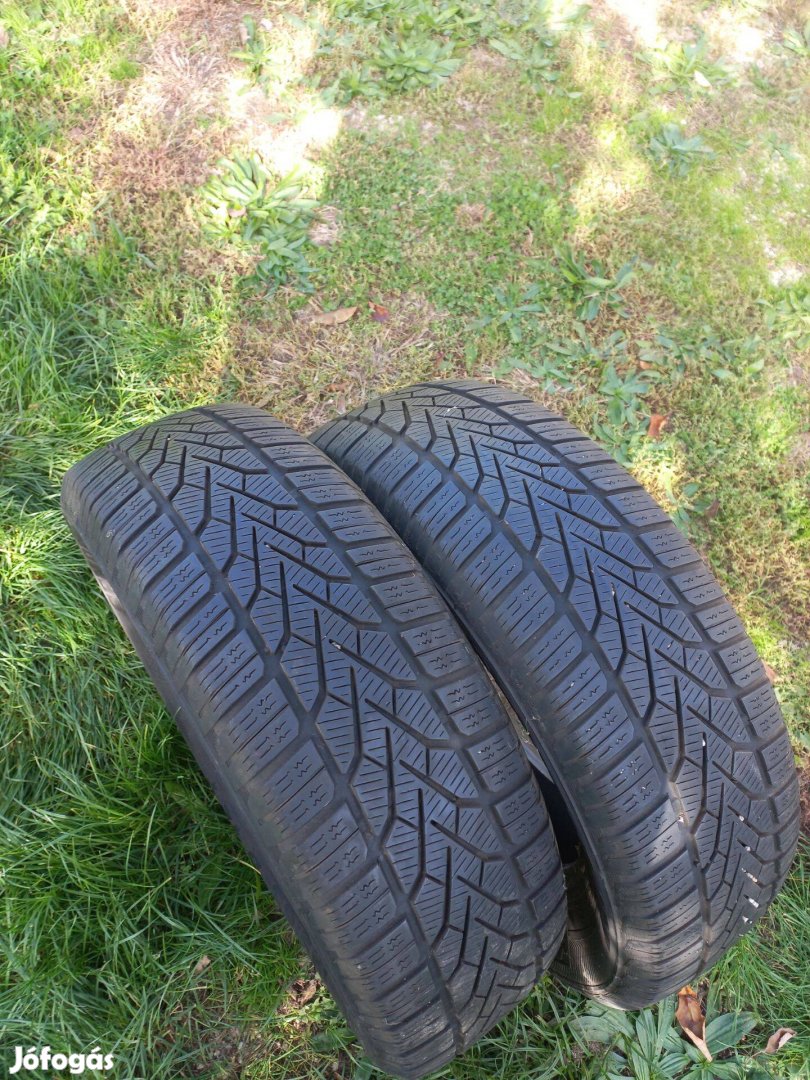 2db Semperit 195/65 R15 téliek