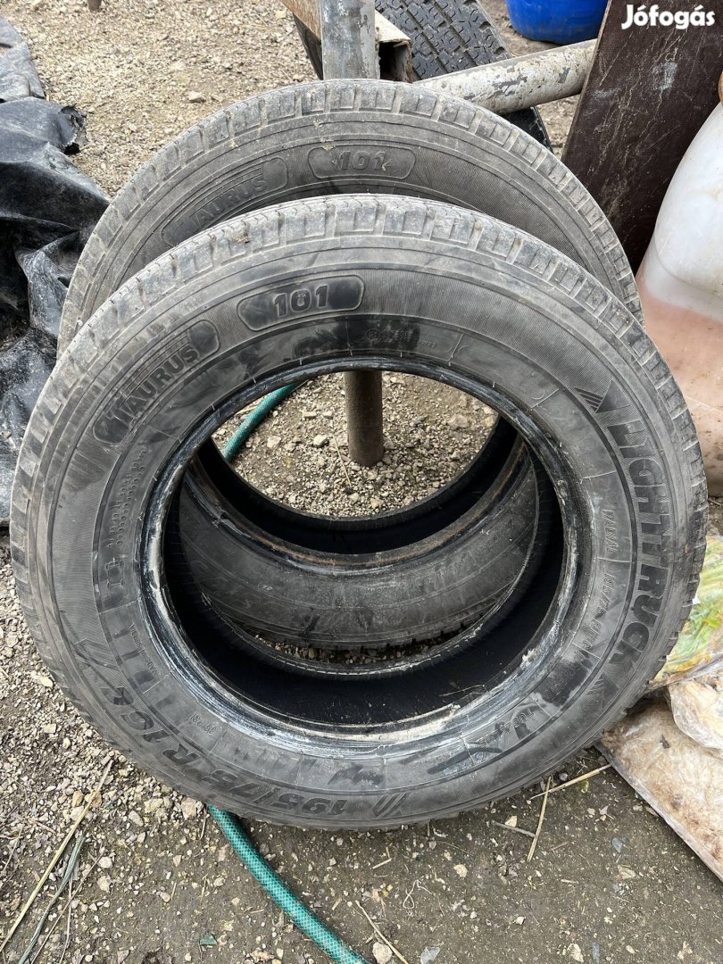 2db Taurus 195/75R16C nagy teherbírású gumik