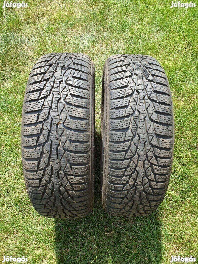 2db Téligumi Nokian WR D4 185/60 R15 újszerű állapotban