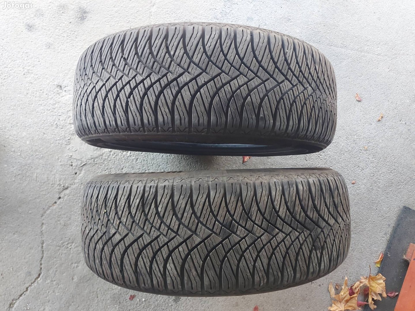 2db Westlake négyévszakos gumi 205/55R17