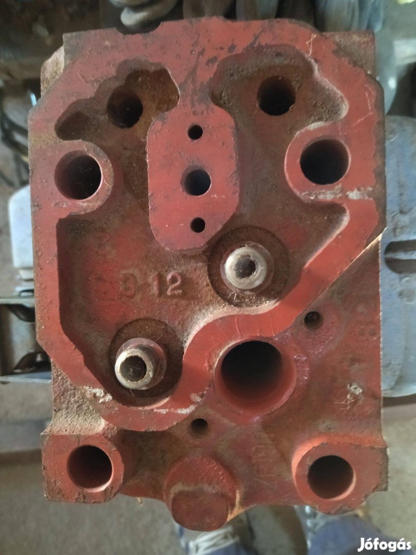 2db Zetor hengerfej,8-10mm -es szelep átm