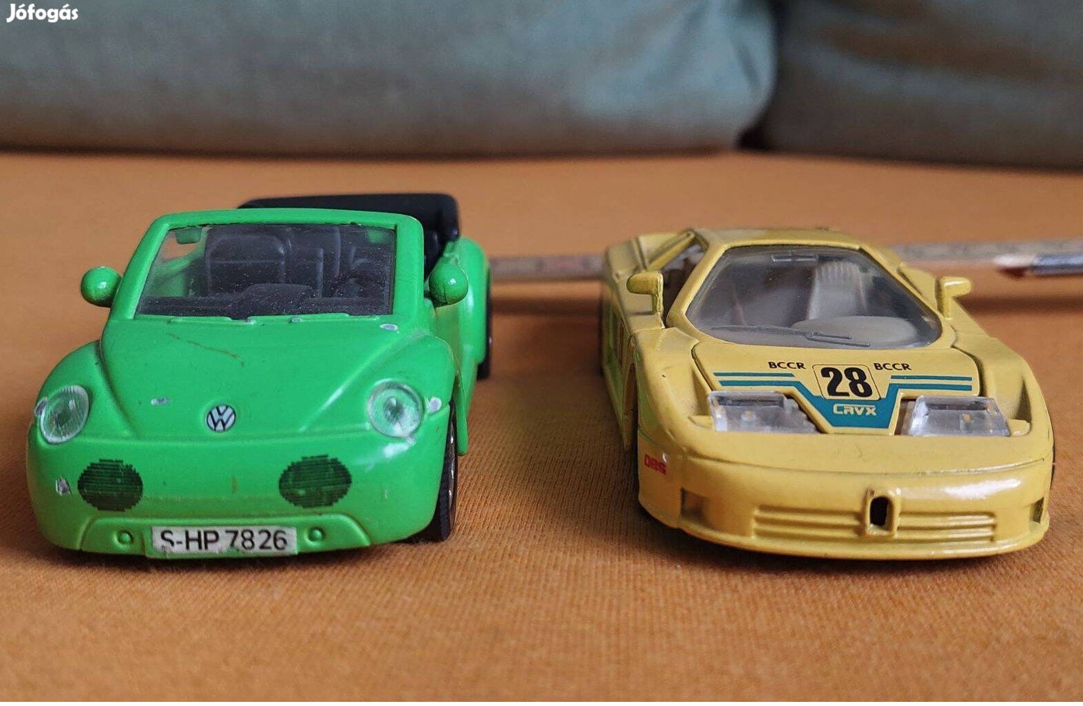 2db fémből Welly típusú fém autó kocsi jármű wolksvagen