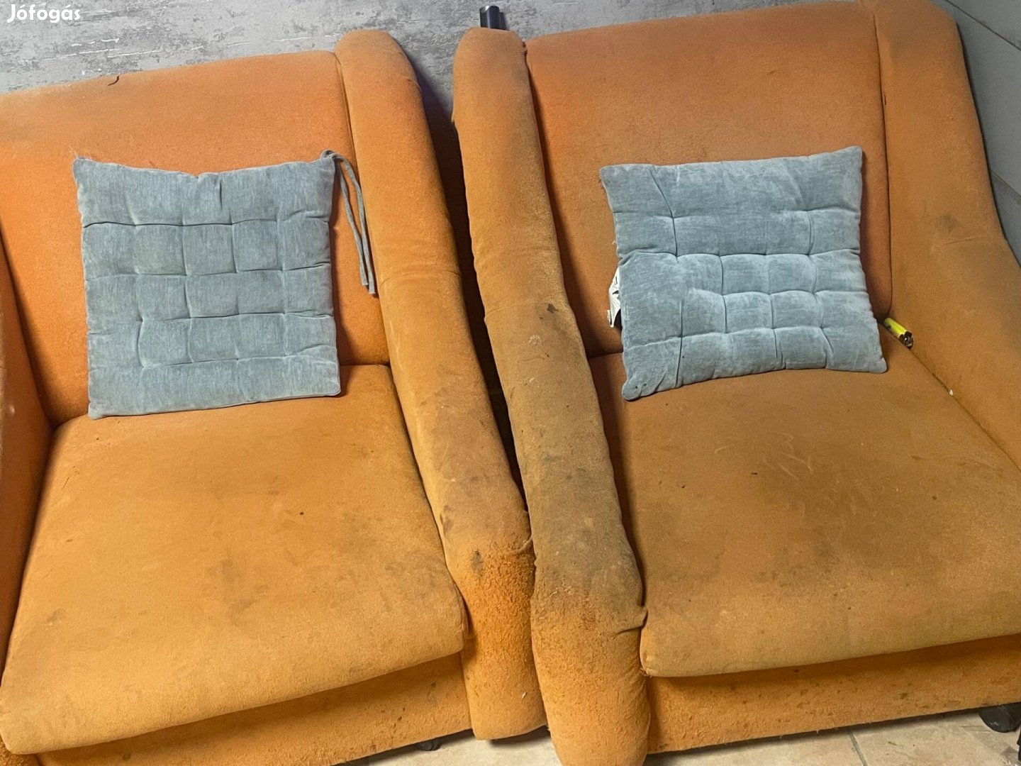 2db fotel egyben