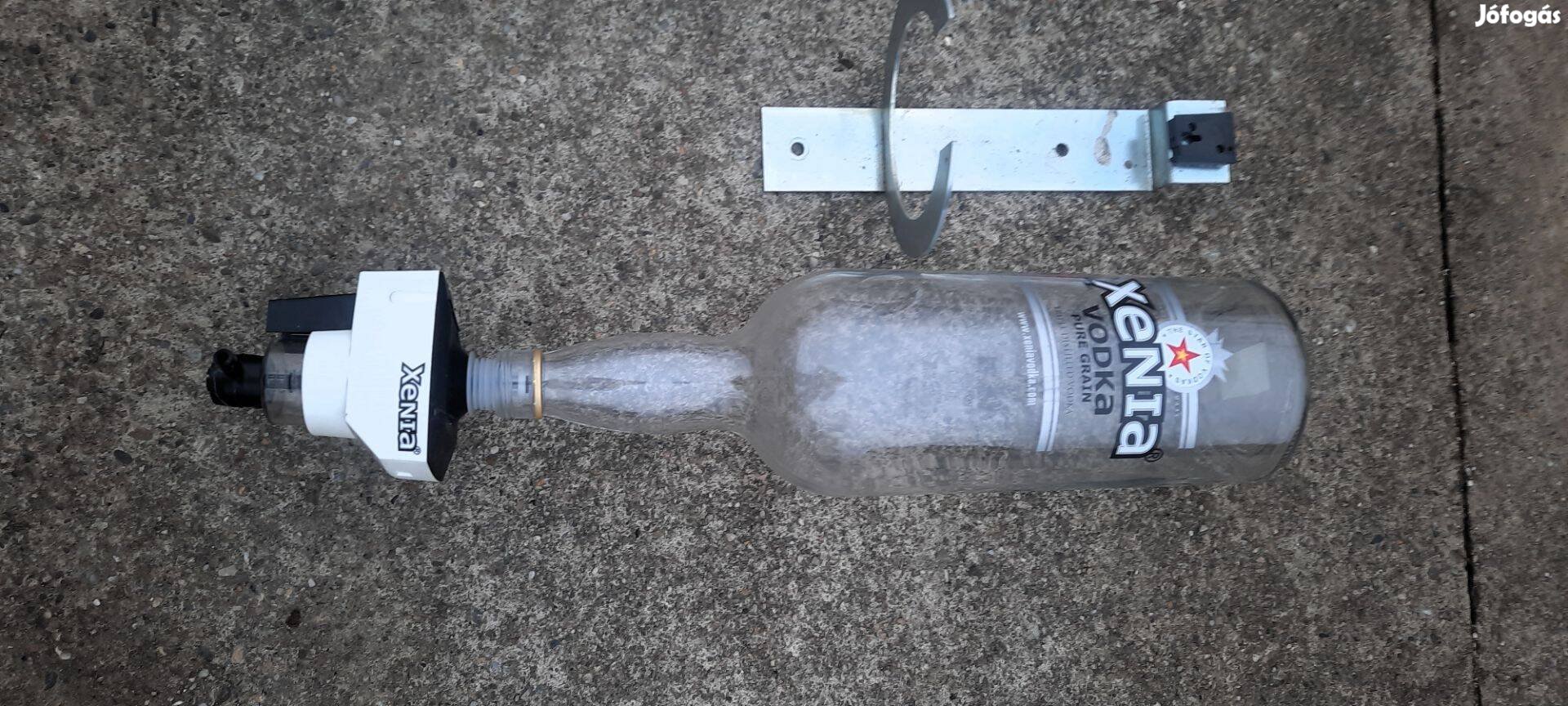 2db italadagolós Xenia Üveg tartóval 3L falra fogatható,