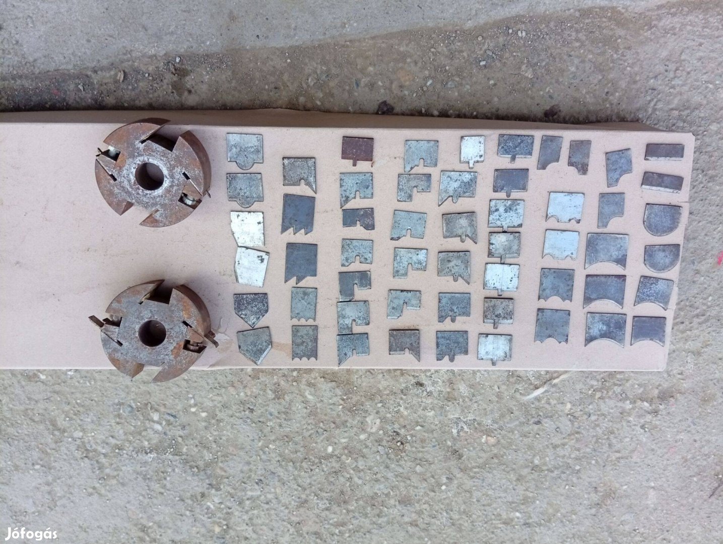 2db marófej profilkésekkel