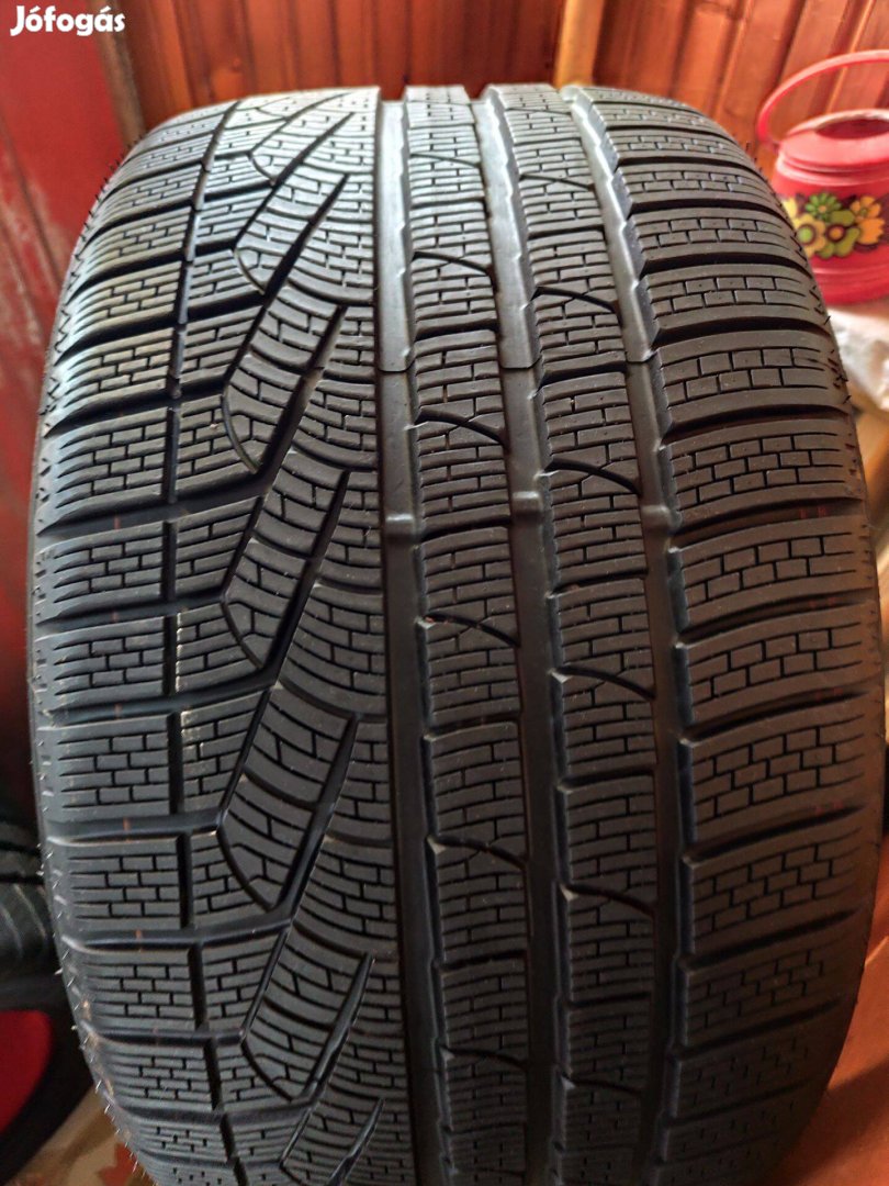 2db új raktáron túltárolt Pirelli Sottozero 295/30r 20 téli gumi