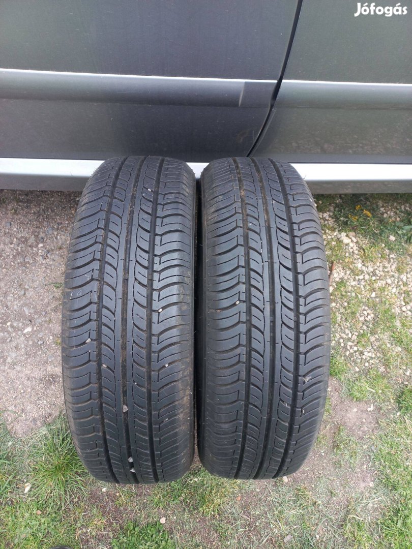 2db újszerű 175/65 R14 nyári gumi