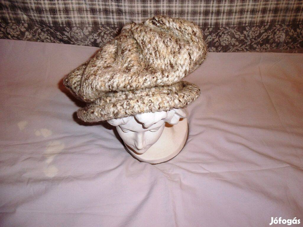 2db vadonat ujj kötött sapkák