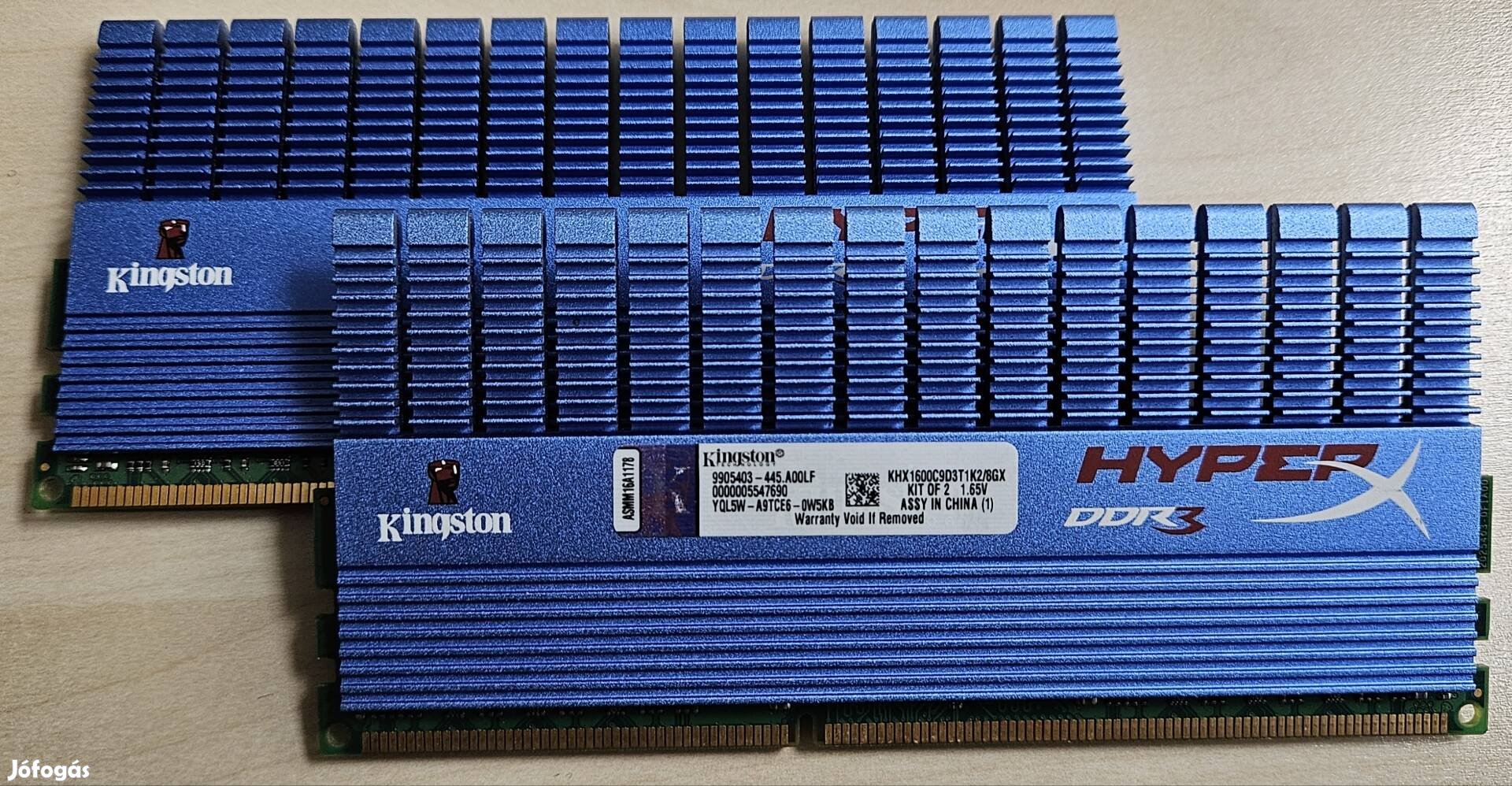 2x4GB DDR3-1600 CL9 memória