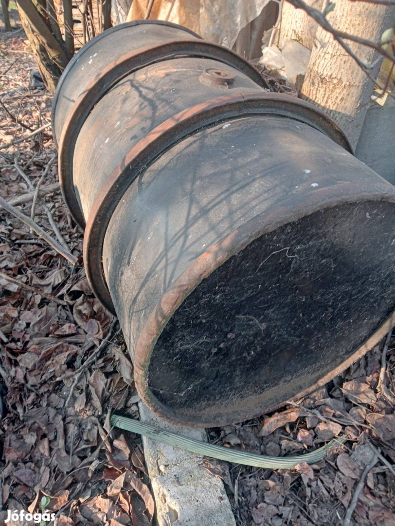 300 l es vas hordó eladó