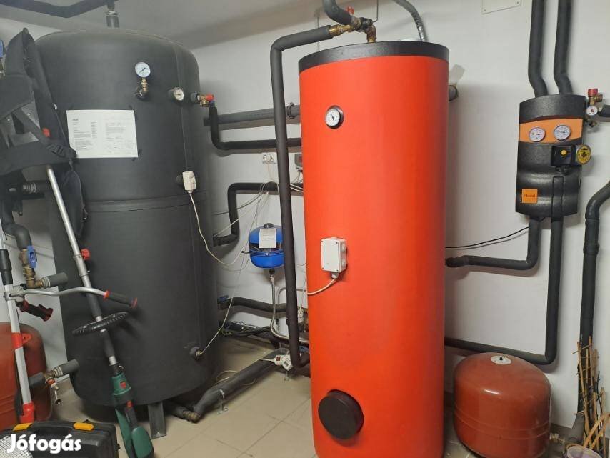 300 literes hőcserélős, hőszigetelt meleg vizes tartály
