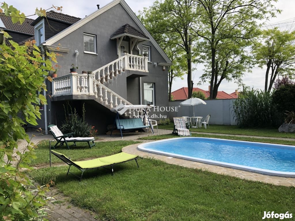 300 nm-es ház eladó Kápolnásnyék