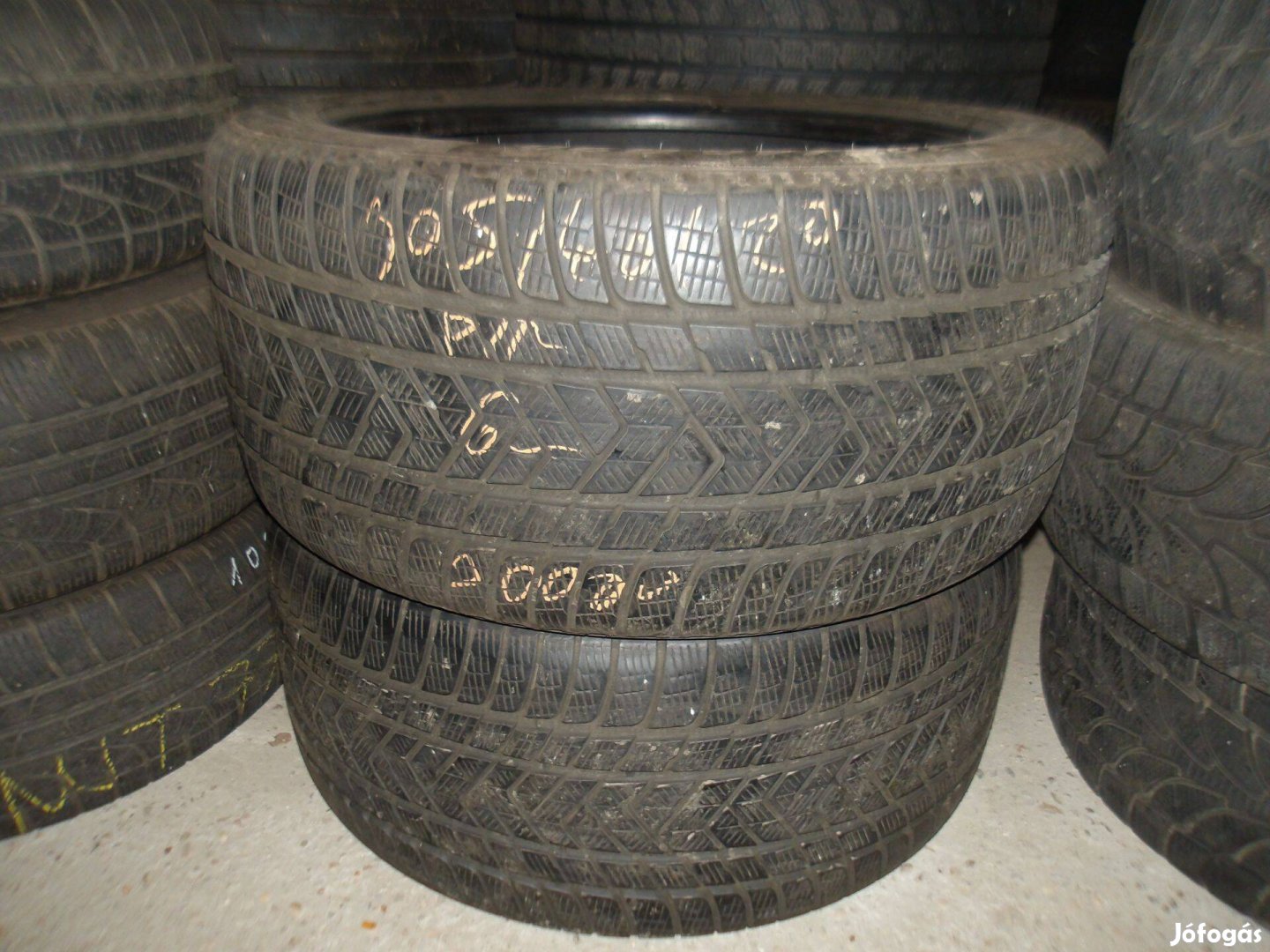 305/40r20 Pirelli téli gumi ajándék szereléssel