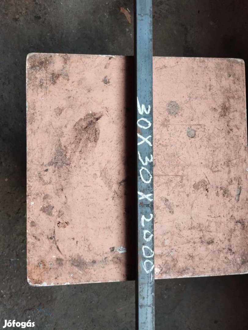 30*30*2000-es tengely eladó!