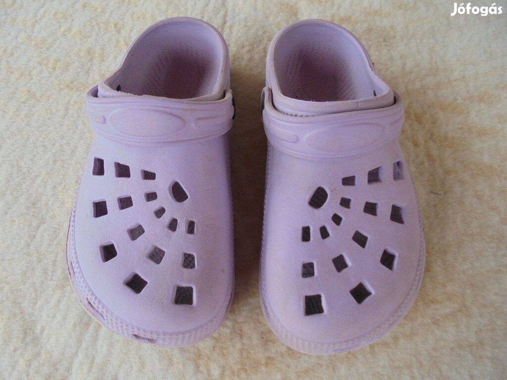 30-31-es Crocs jellegű lány gumipapucs klumpa