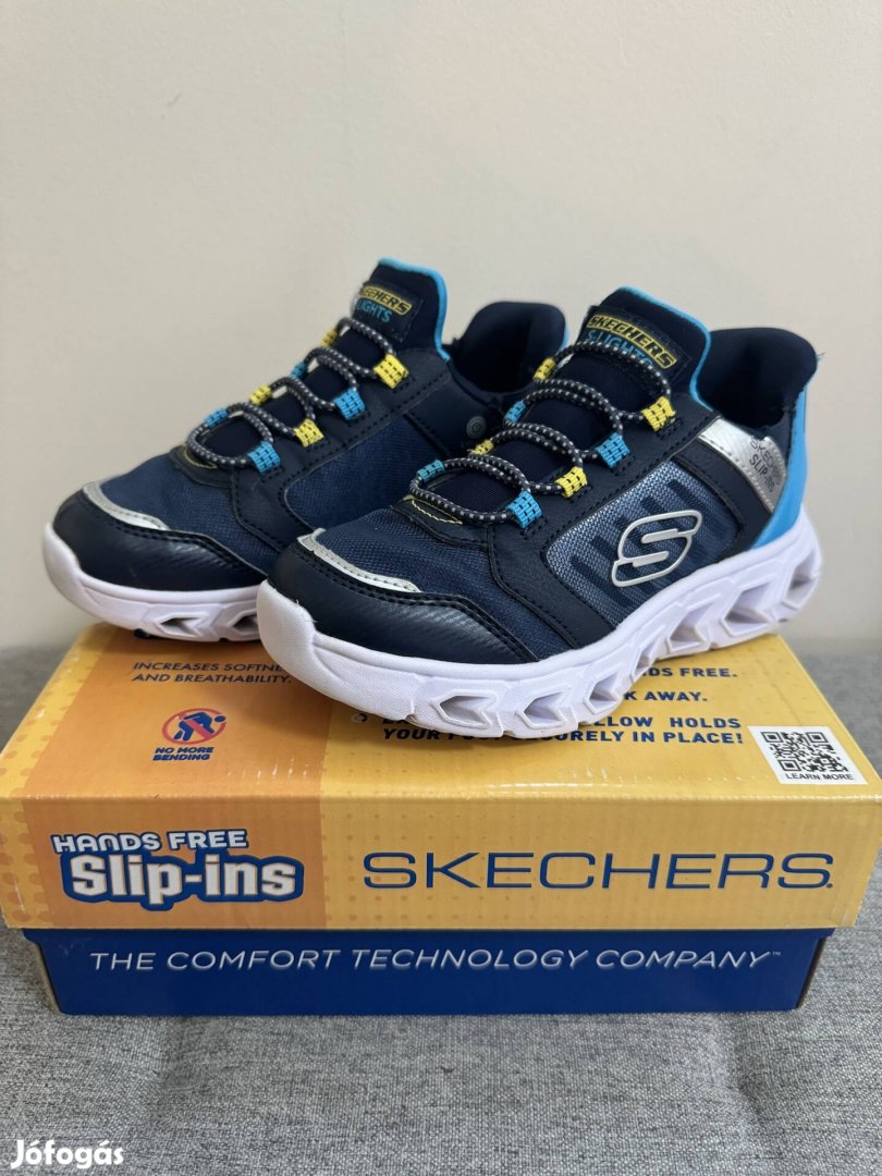 30-as Skechers Slip-ins S-lights cipő