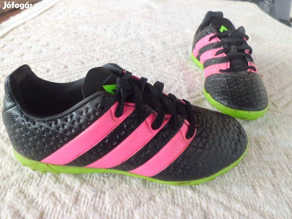 30-as (beleírva 31) Adidas műfüves salak stoplis torna focicipő
