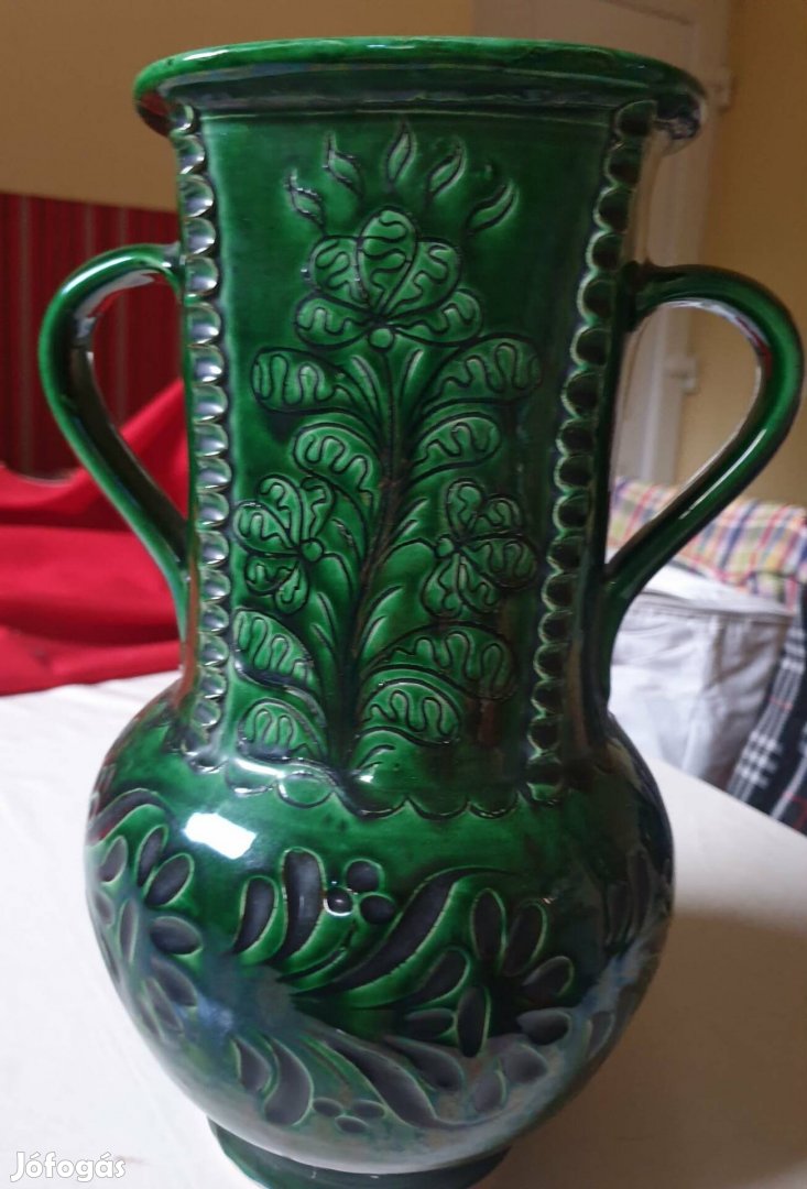 30 cm magas Mezőtúri , kétfülü zöld színű ketámia váza