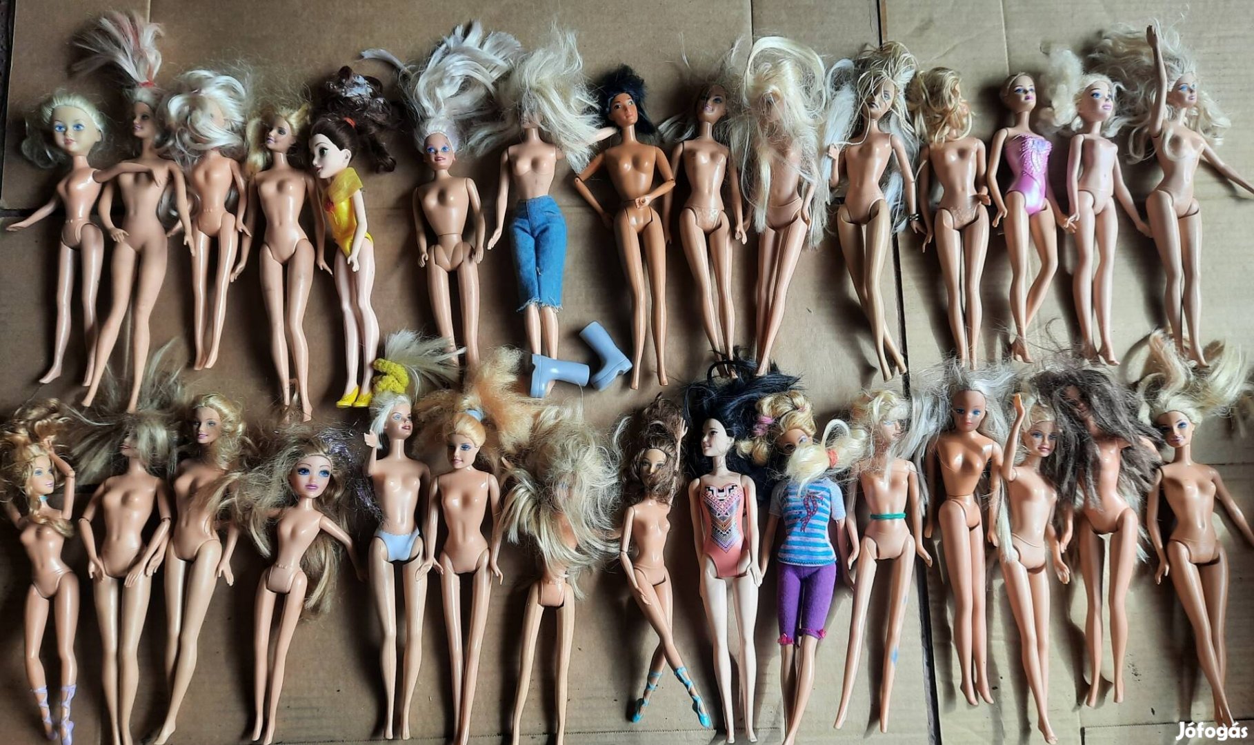 30 darab Mattel, Hasbro stb Barbie baba eladó 