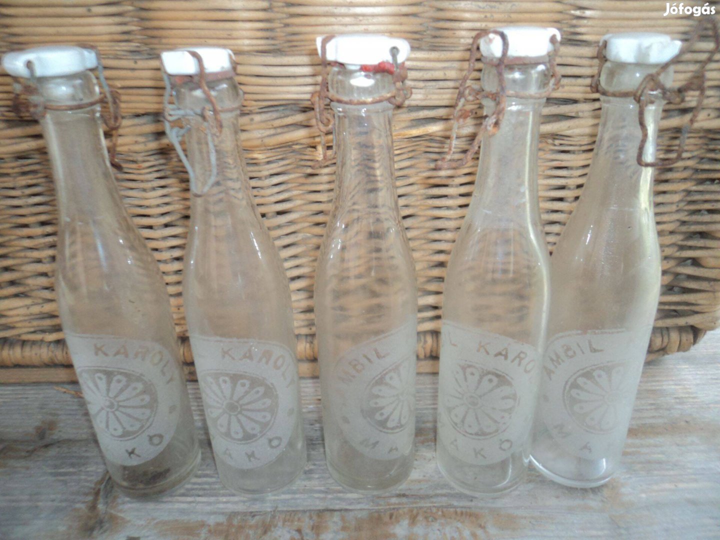 30 db. régi feliratos csatos üveg