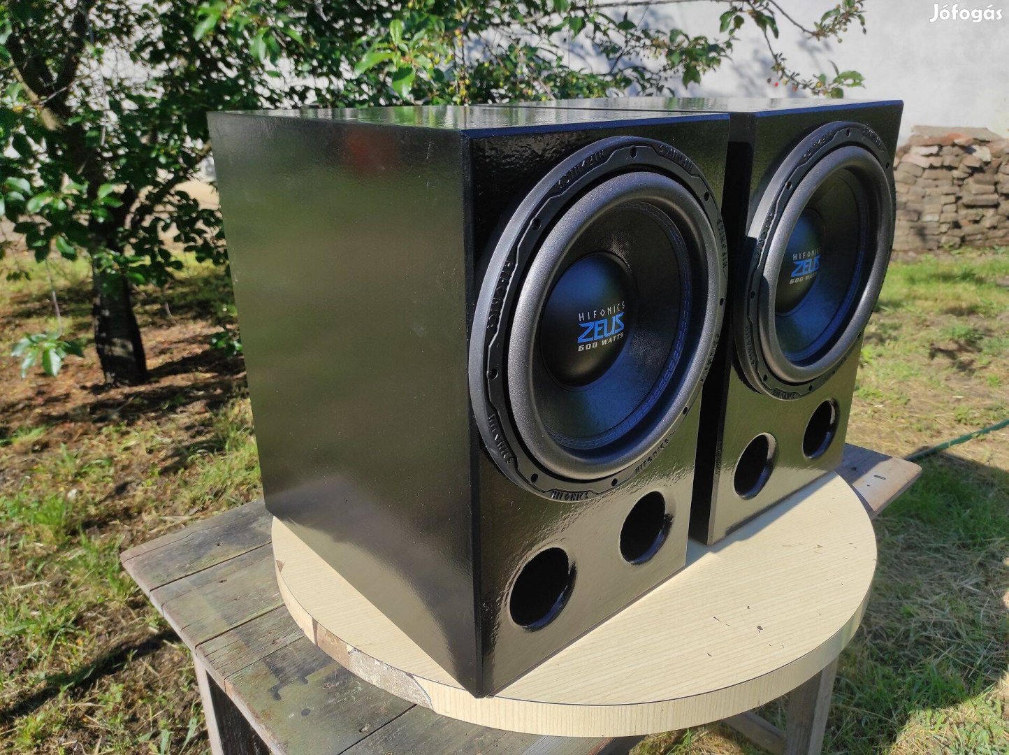 30cm-es autós subwoofer mélyláda Hifonics Zeus Evo Zxe12S4