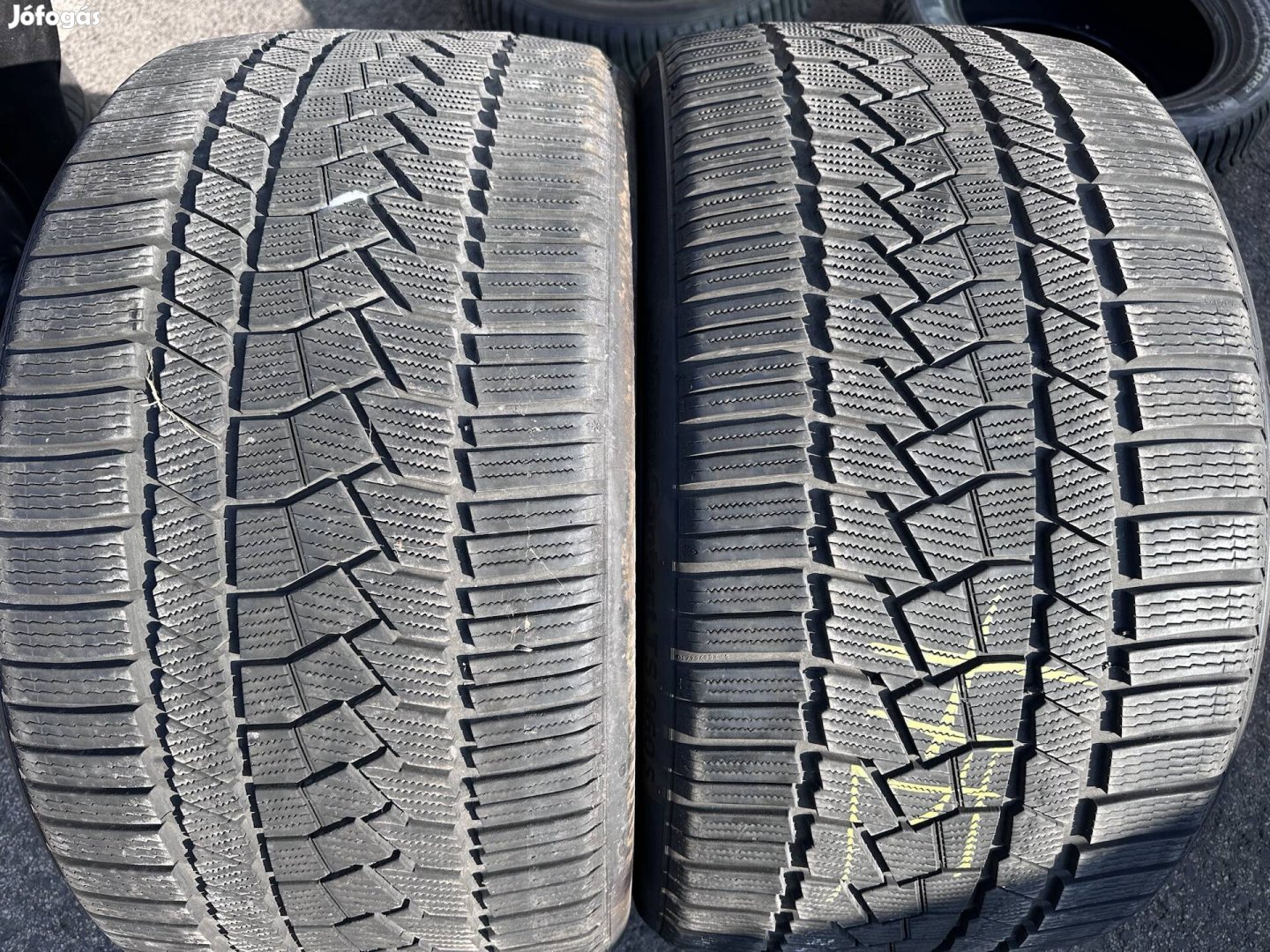 315/30R22 Continental  téli gumi