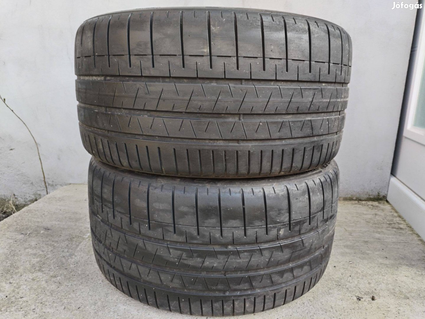 315 30 22 pirelli 315/30 R 22 nyári gumi 2 db