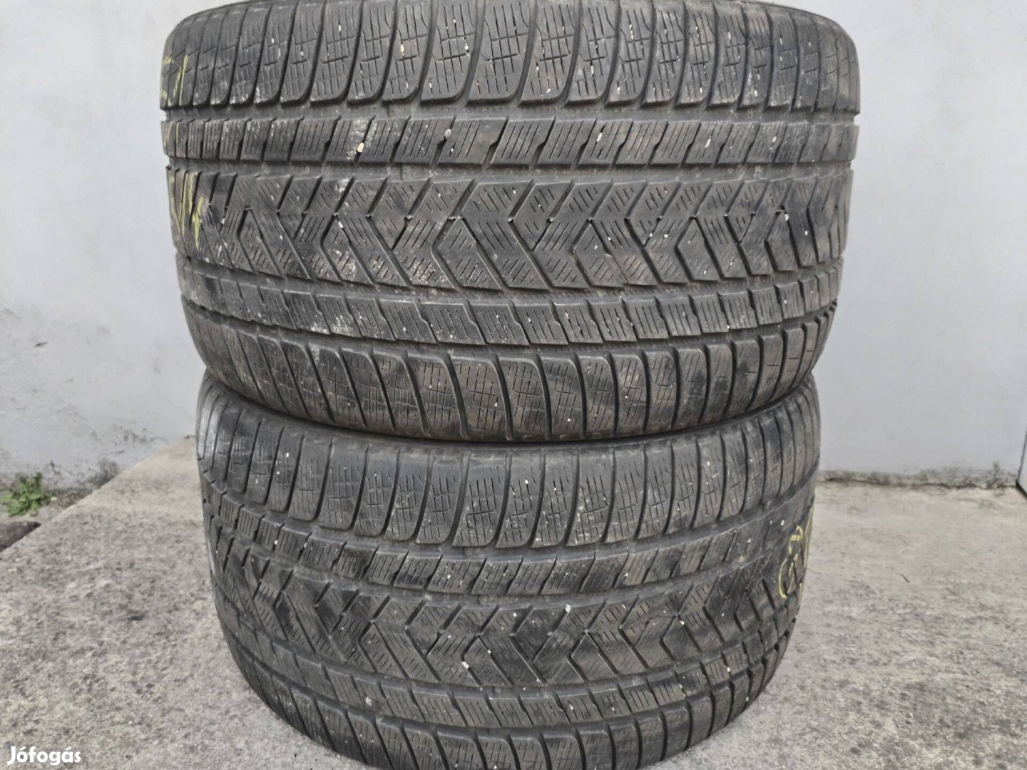 315 30 22 pirelli 315/30 R 22 téli gumi 2 db