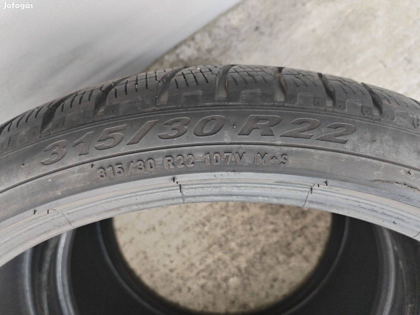 315 30 22 pirelli 315/30 R 22 téli gumi 2 db