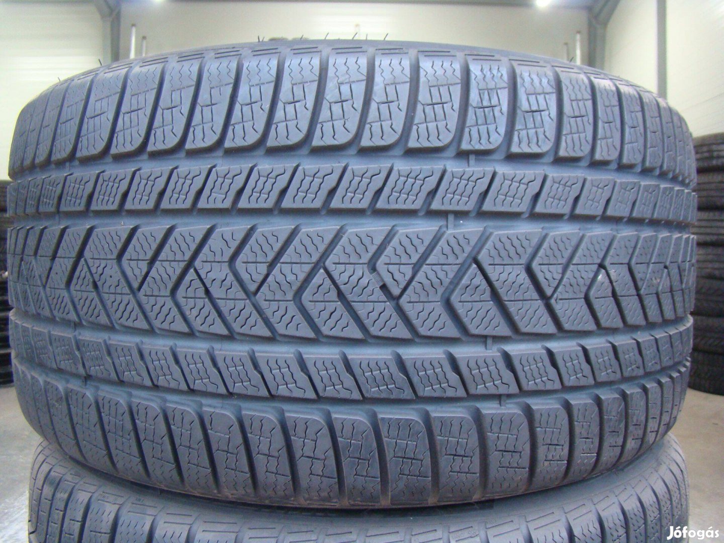 315/30 r21 Pirelli téli gumi 315/30r21