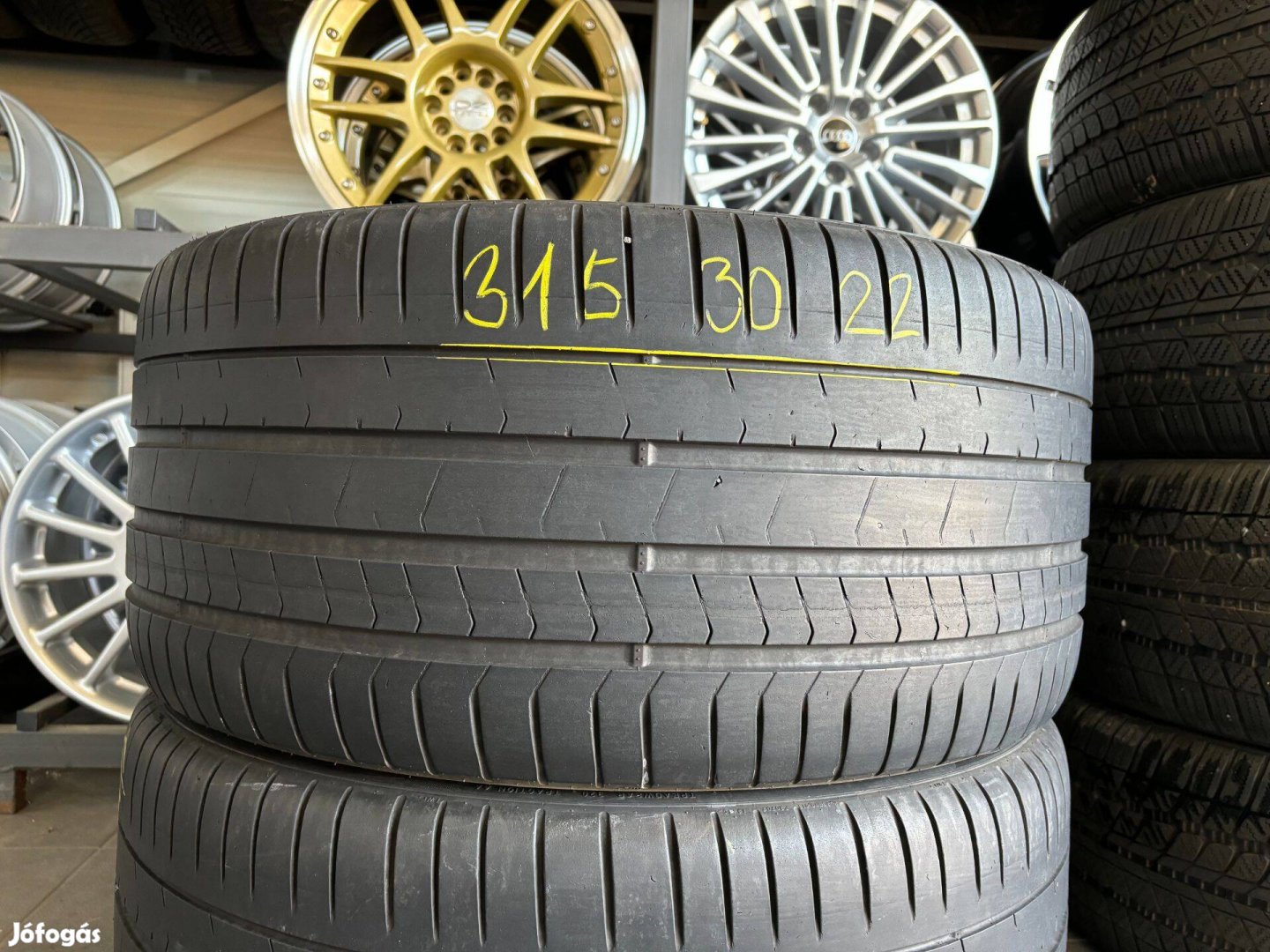 315/30 r22 Pirelli PZ4 nyárigumi 2db eladó 315/30r22