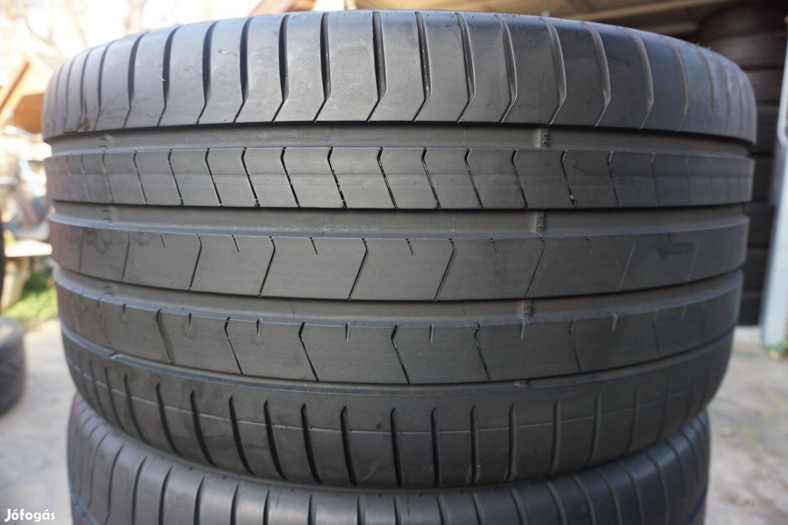 315/30 r22 Pirelli nyári gumi 315/30r22