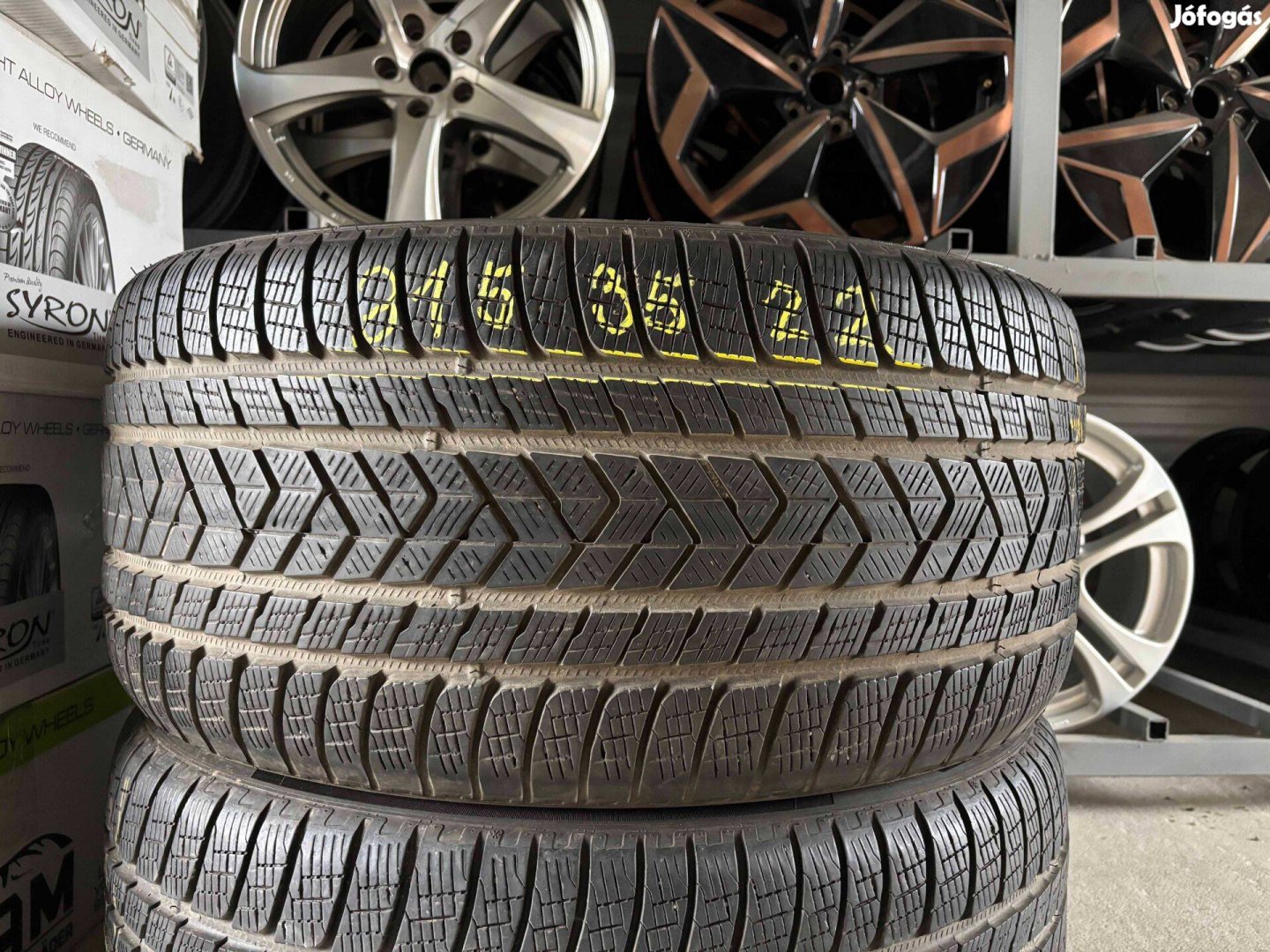 315/35 r22 Pirelli 2021 5,5mm téligumi 2db eladó 315/35r22