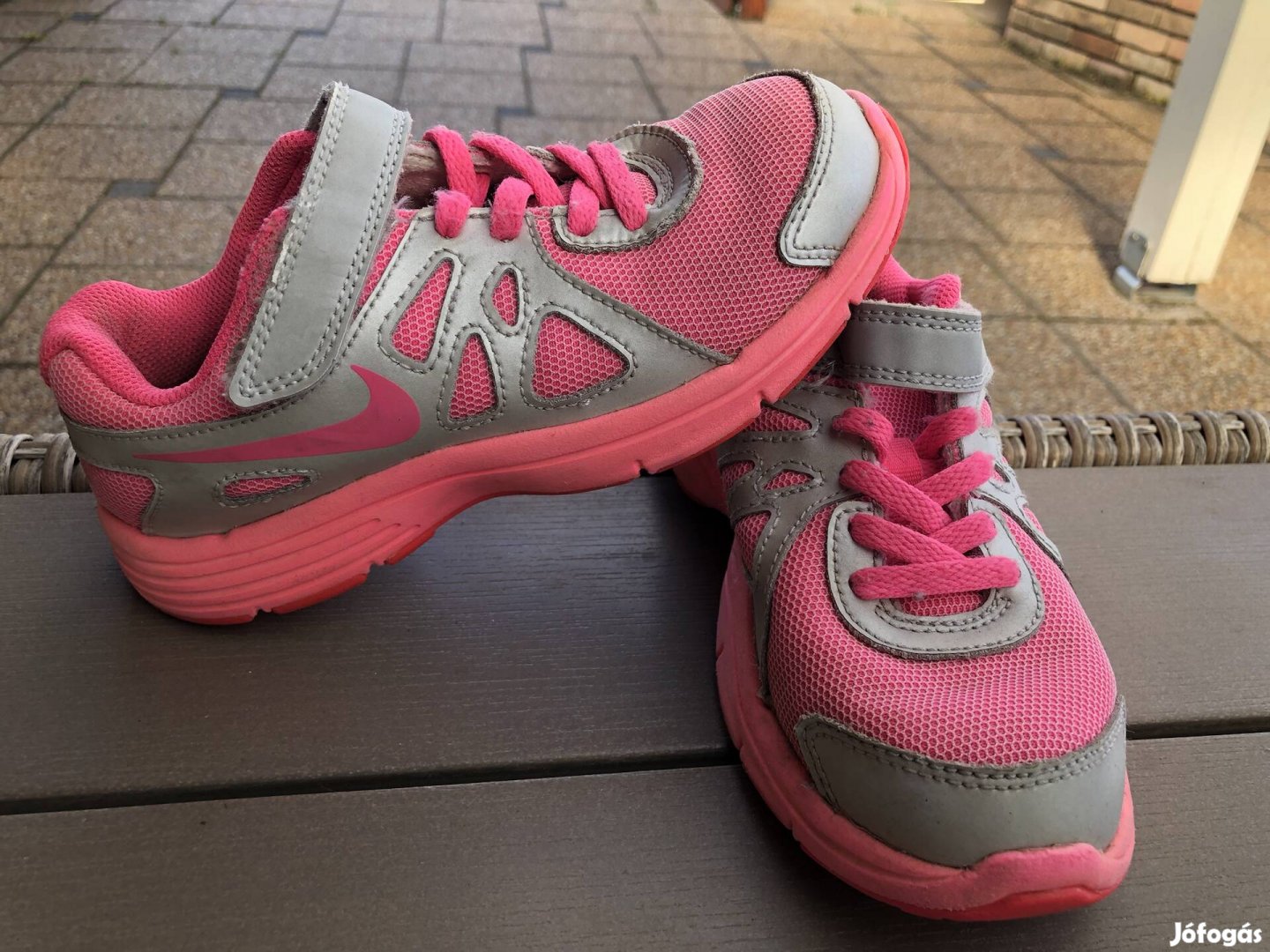 31,5-es pink Nike cipő