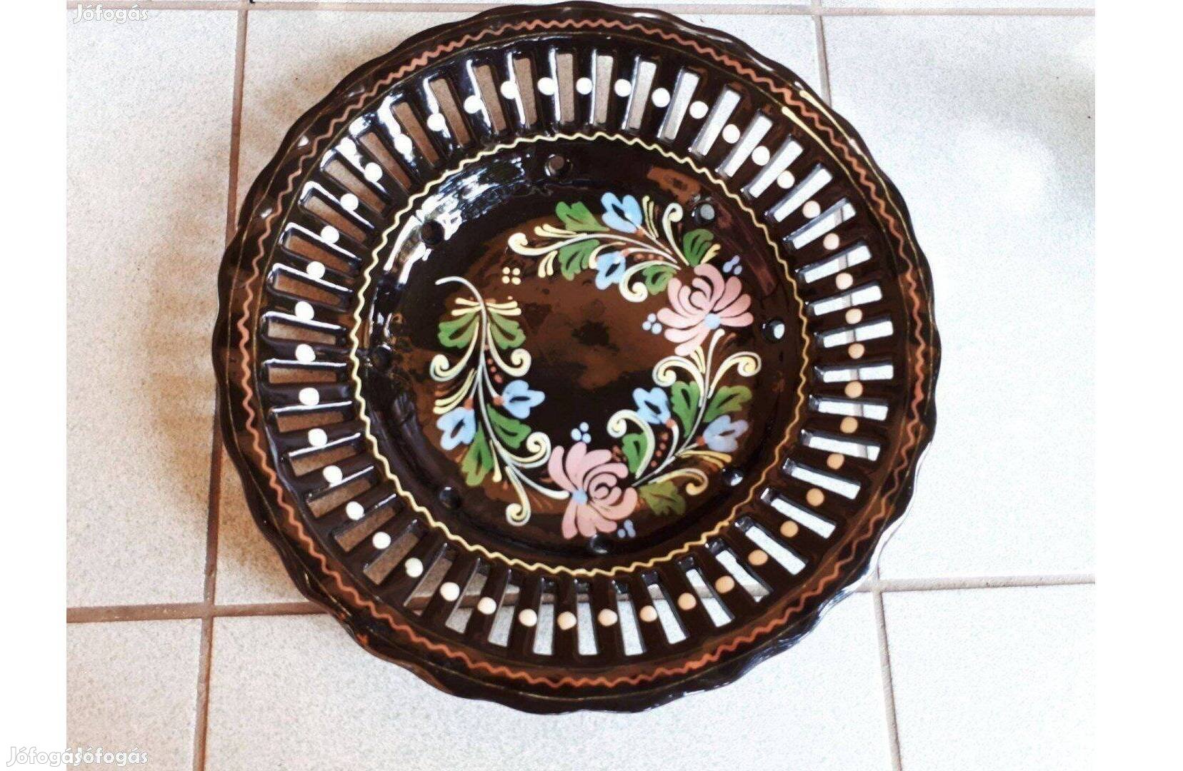 31 cm áttört kerámia fali tányér, festett-mázas kerámia