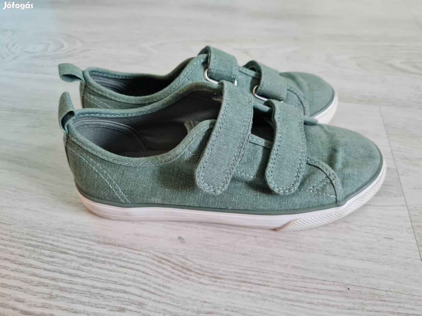 31-es bth: 20cm H&M zöld vászon cipő