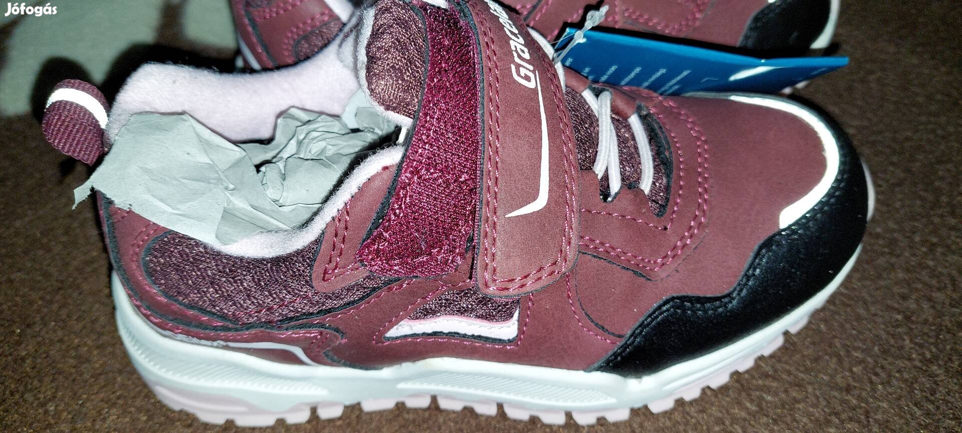 31-es új vízálló tavaszi cipő