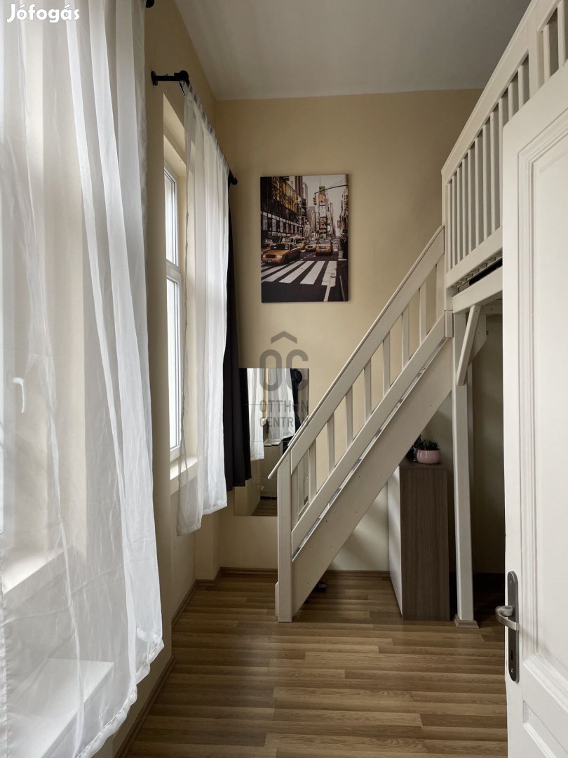 31 nm-es, nagy galériás lakás a Magdolna negyedben