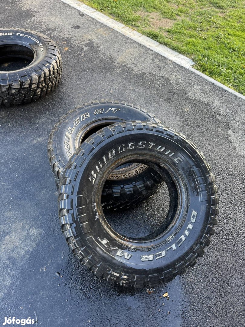 31x10.5x15 Bridgestone Terepgumi Terepjáró Gumi