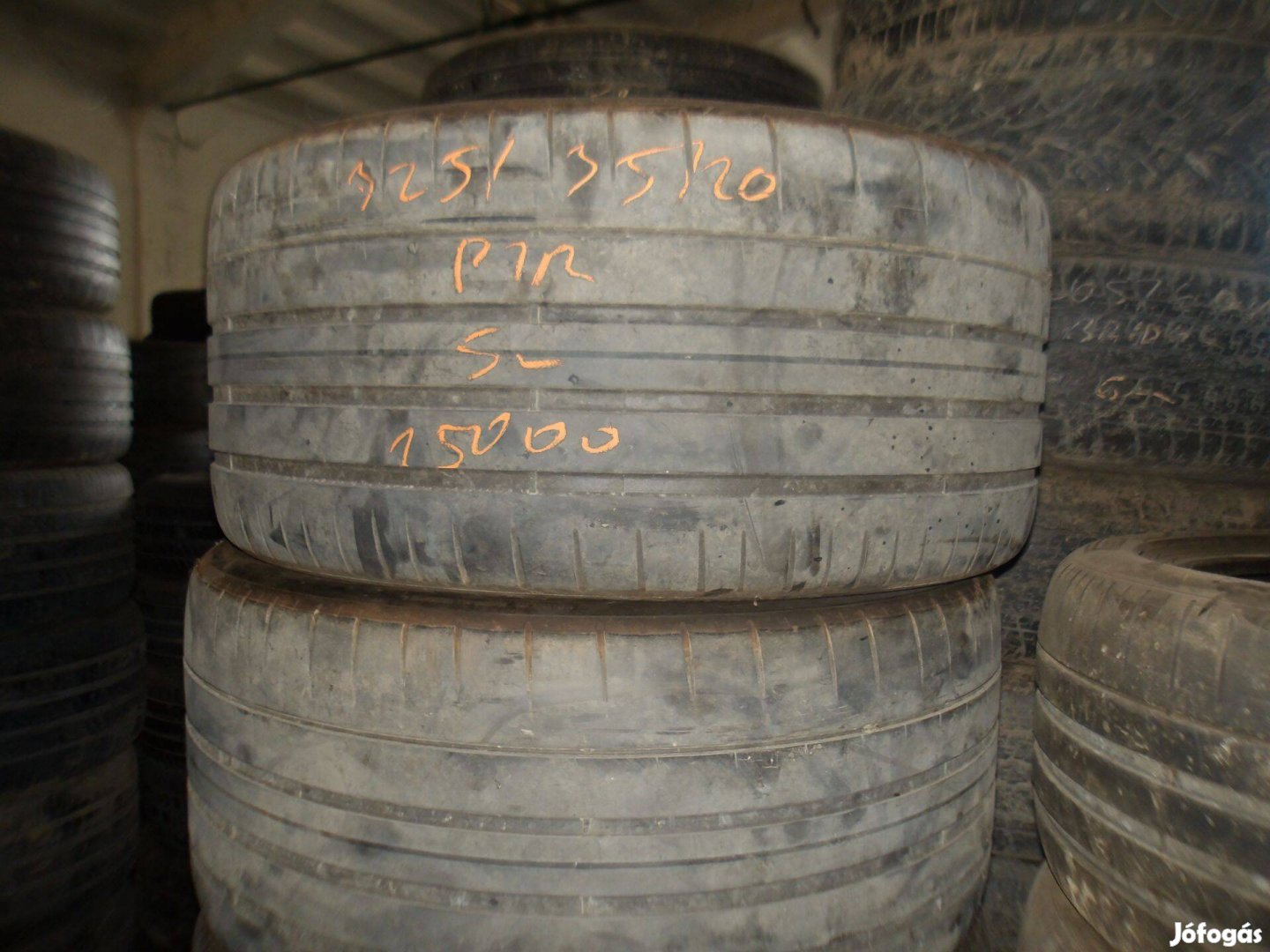 325/35r20 Pirelli nyári gumi ajándék szereléssel