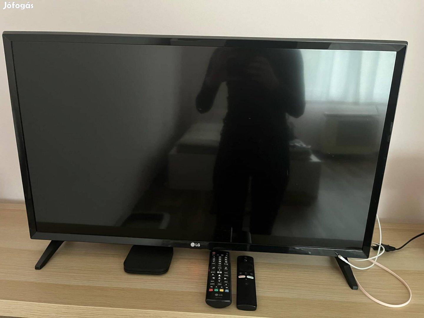 32LJ510U  32" (81 cm) TV okosítóval